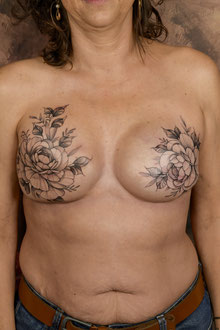 Sœurs d’Encre tatoueuses Rose Tattoo tatouage cancer du sein 59