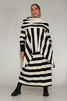 Oversized schwarz weiß gestreifter Pullover