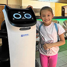 Servierroboter im Chinarestaurant in Weil am Rhein