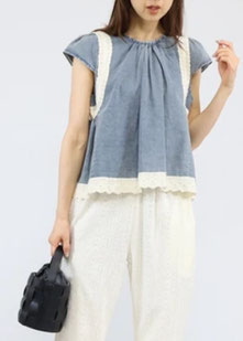 デニムレーストップス  5,390円→1,400円（税込）    洗いをかけたデニム使用