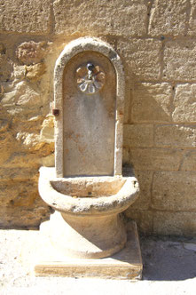 überall Brunnen