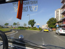 Buggy auf Straße in Olbia