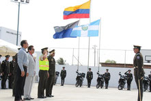 Ceremonia de asunción del mando del comandante distrital de la Policía Civil Nacional. Manta, Ecuador.