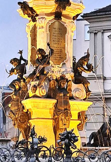 Augustusbrunnen in Augsburg mit seinen prachtvollen Figuren