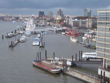 Bild: Blick auf den Hamburger Hafen