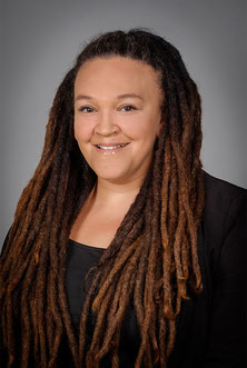 Sara Beason, Bestattungsassistentin bei Henning Bestattungen