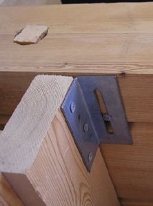 Rutschbeschlag, Gleitbeschlag, Blockhausbau, Isoliertes Holzhaus, Bausatz, Bauen, Eigenleistungen, Renovieren, Isolieren