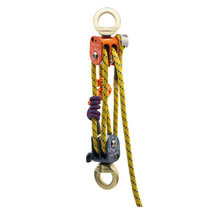 AZTEK Flaschenzugsystem von Rock Exotica bestehend aus 2 farblich codierten Umlenkrollen mit Swivel, einem 8mm Seil und 2 vernähten Prusikschlingen.