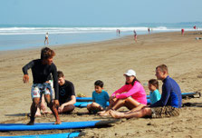 Cours de surf familiale Bali Seminyak