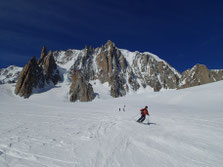 Beau ski sur le Glacier du Géant