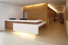 Muebles para recepciones de hotel, mobiliario para lobby y recepciones.