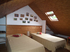 Mezzanine, bungalow No.6 – 2 single beds 90×190 cm, wooden ceiling, skylight, wardrobes