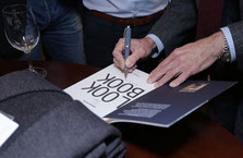 Bernhard Roetzel signiert sein neues Buch - Gentleman Lookbook