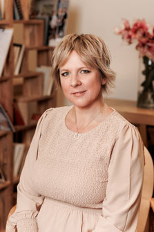 Jeannette Vasios | spricht: Deutsch & Griechisch