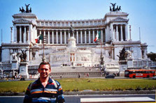 Palacio desde donde Mussolini arengaba a sus tropas (WWII)