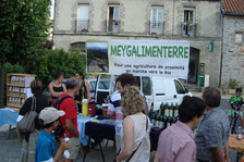 Jour de marché à St Julien-Chapteuil