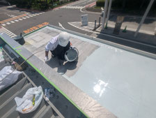 屋根の雨漏り修理：工事中写真