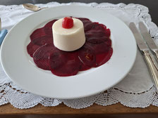 Spargelflan auf Randencarpaccio