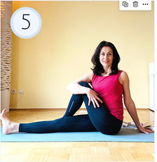 Yogaübung gegen Rückenschmerzen: Matsyendrasana mit Katja Bienzeisler