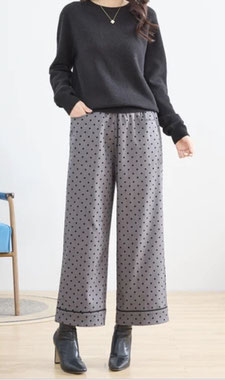 グレードット柄 折り返し風セミワイドパンツ  フォーユー価格　2,880円（税込）   