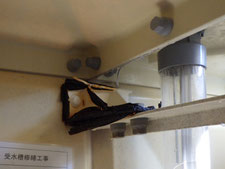 錆・腐食した受水槽の補強部品