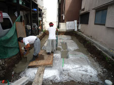 基礎工事 捨てコンクリート打設画像2