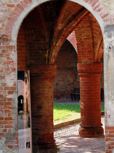 San Pietro 洗礼所 Wikimedia Commons