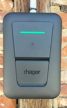 Borne de recharge rapide pour véhicule électrique-marque WITTY de chez HAGER