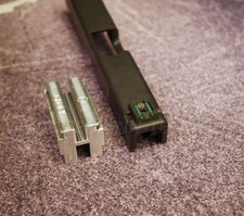 Eemann Tech Slide Lock Tool für Glock Pistolen.