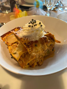 Atelier Café Atelier-Café Restaurant Essen Lasagne Kulinarik Gourmet Maler Kunstmaler Künstler Daniel Gisler Krinau Wattwil Lichtensteig Toggenburg Ostschweiz St. Gallen