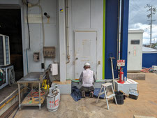 鉄製扉の塗装作業：工事前写真