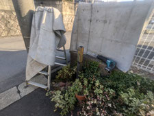 屋外看板の撤去：工事中写真