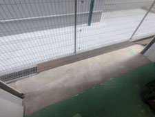 縞鋼溝板の布設：工事前写真