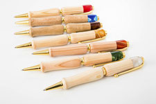 #ギフト #プレゼント #贈り物 #お祝い #woodwork #woodworking #woodturning #craft #woodpen #penturning #madeinjapan #japan #pastarticles #日本製 #F-STYLE #木のボールペン #木軸シャープペン #木の万年筆