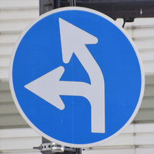 伊東・東京方向標識