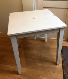 マニーステンシルローズホワイトファニチャー　トレーテーブル マニーステンシルローズホワイトファニチャートレーテーブル