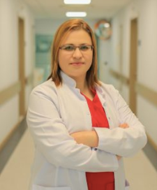 Uzm. Dr. Tuguba Akyürek / Spezialist für Infektionskrankheiten und klinische Mikrobiologie