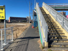 歩道橋と歩道