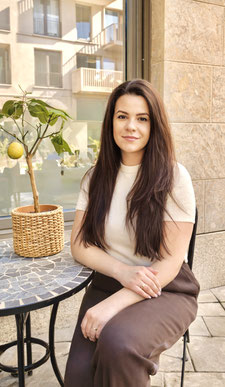 Nelia Lys | spricht: Deutsch, Ukrainisch, Russisch
