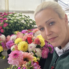 Martina Kubon - Lindinger von der Blumenhuette am Harras Muenchen Sendling -  Ihr Ansprechpartner für kreative Floristik und Hochzeitsberatung
