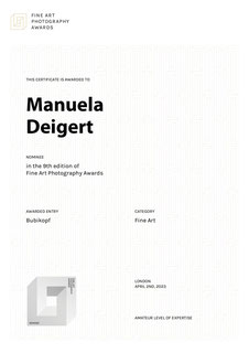 Manuela Deigert über mich Zertifikat des 9. Fine Art Photograpy Award Nominee