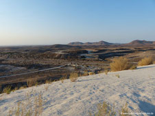 Blick von einer Abraumhalde in Uis