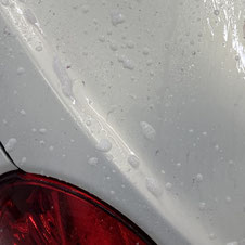 その際、親水性やミネラルオフ効果も活かし、雨の後でも車が清潔で艶やかな状態を維持します。 また、各車種に合わせた下地処理やサイズ表を用意し、車の特性に応じたクリスタルキーパーやENEOS、ホンダ、トヨタなどの最強なコーティングを施します。施工後も定期的なメンテナンスや再施工をお勧めし、コーティングの効果を持続させます。
