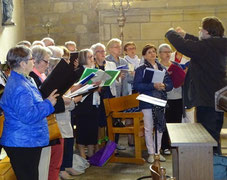 Répétition de la chorale paroissiale pour la fête de la paroisse (20 mai 2018, à St Jean du Doigt)