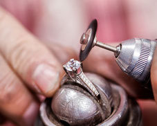 Schmuck-Herstellung in der Manufaktur mon-bijoux