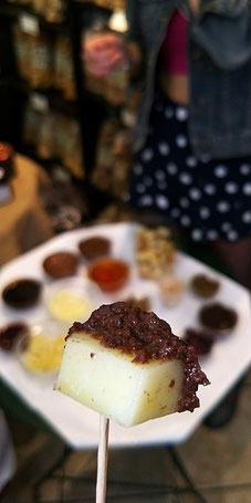 Cretan treats at Zouridakis store, Athens