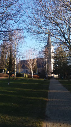 Blick auf die Raerener Pfarrkirche