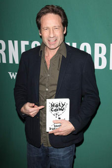 David Duchovny amb el seu llibre