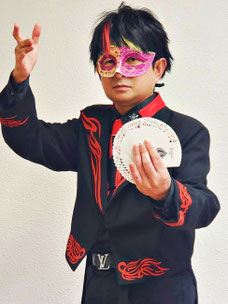愛知県や名古屋市で活動するマジシャンMrフレイム