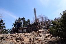 甲武信ヶ岳　残雪期　登山　ガイド